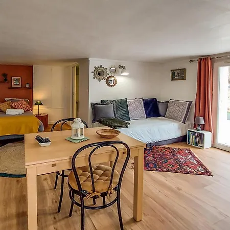 Amazing In Les Bains With Wifi Apartment *