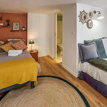 Amazing In Les Bains With Wifi Apartament *