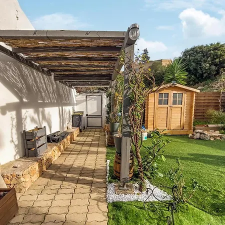 Amazing In Les Bains With Wifi Apartament *